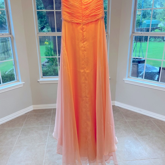 Prom Dress! Favorite dress I ever wore. - Picture 3 of 3